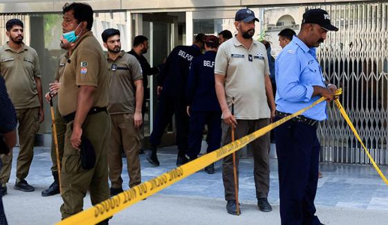 پمز سانحہ:  سی سی ٹی وی سے عملے کی بچوں کو بچانے کی کوششیں ثابت،  آگ لگنے کی حتمی وجہ تاحال معلوم نہ ہونے کا انکشاف