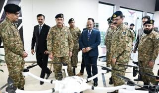 فیلڈ مارشل سید عاصم منیر کا دفاعی صنعتی کمپلیکس پی او ایف واہ کا دورہ