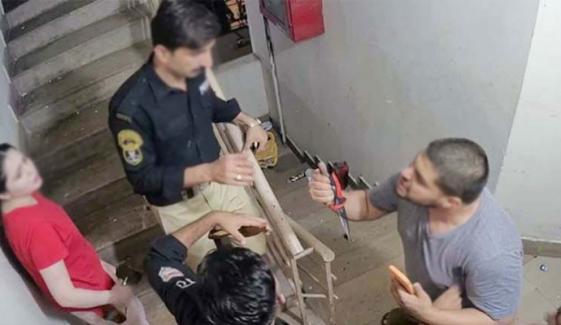 کراچی، دو فیملیز کے درمیان لڑائی جھگڑے کا معاملہ، ایڈیشنل آئی جی کا تحقیقات کا حکم