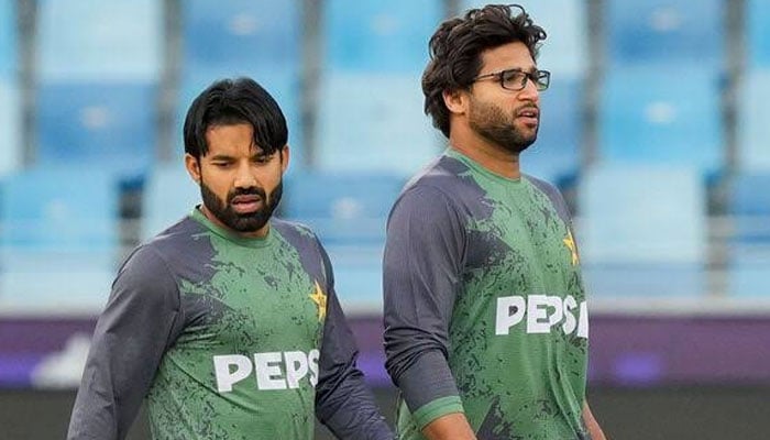 لارڈز ٹیسٹ میں شکست کے بعد PCB کا ہنگامی بنیادوں پر رضوان، امام کو پاکستان بھیجنے کا فیصلہ