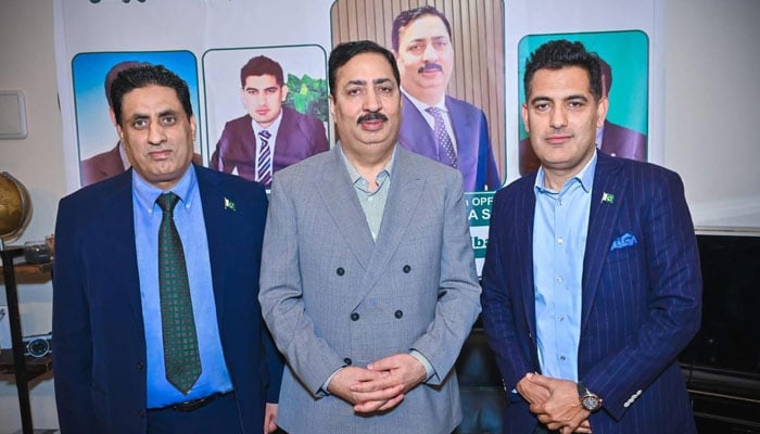 او پی ایف چیئرمین سید قمر رضا شاہ سے برطانیہ میں بدسلوکی کی مذمت