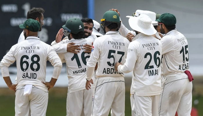 دورہ انگلینڈ کے دوران پاکستان ٹیسٹ اسکواڈ سے 7 کھلاڑیوں کو ریلیز کردیا گیا