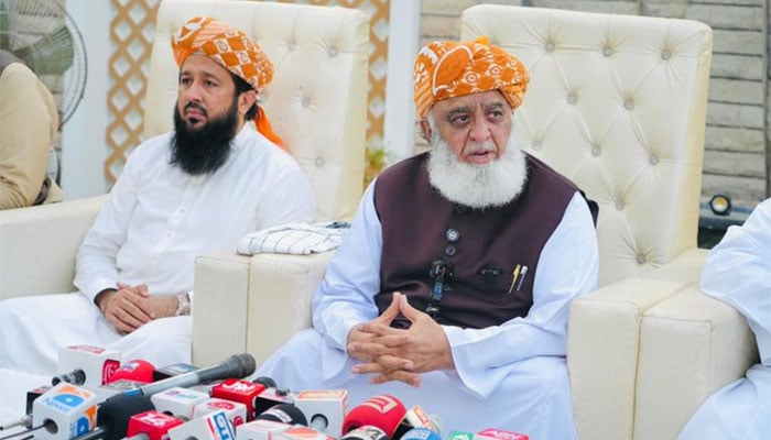 ماحول اور تیاری نہ ہو تو صوبوں کی تقسیم سے تباہی ہوتی ہے، مولانا فضل الرحمان