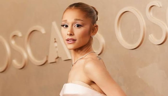 Ariana Grande addresses foot injury after concern from fans