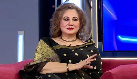 شادی کے بعد چمڑے کی بیلٹ سے تشدد ہوا، حمل ضائع ہوا، ساس کا برقع پہننا پڑا: فریال گوہر