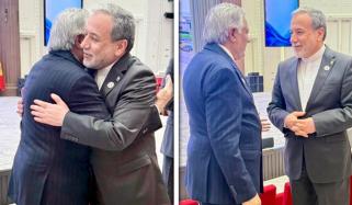 بشکیک: وزیرِ خارجہ اسحاق ڈار کی ایرانی ہم منصب عباس عراقچی سے ملاقات