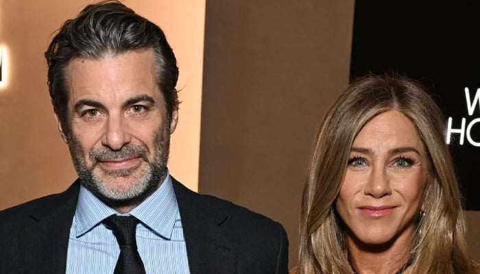 Jennifer Aniston interviews Jim Curtis as he reveals shameful medical condition at book launch