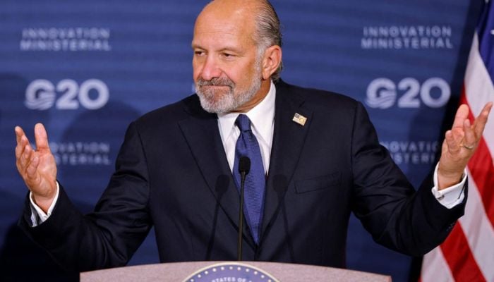 Howard Lutnick apologizes for claiming zero US casualties in Iran war