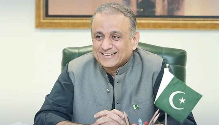 صدر آئی پی پی  نے کہا کہ نئے صوبوں پر ہر ایک کے پاس جانے اور سب کی بات سننے کو تیار ہیں۔ فائل فوٹو