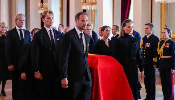 Royal Family cancels King Harald funeral plans after Queen’s sudden hospitalization