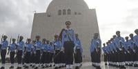 یوم دفاع و شہدائے پاکستان کے موقع پر مزارِ قائد پر گارڈز کی تبدیلی کی تقریب 