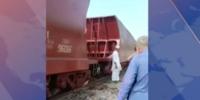 حیدرآباد: مال گاڑی کی 6 بوگیاں پٹری سے اتر گئیں، 1 شخص جاں بحق، اپ ٹریک بند
