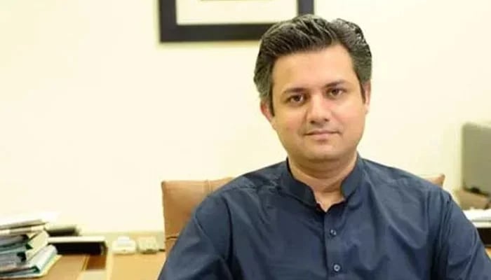 حماد اظہر---فائل فوٹو