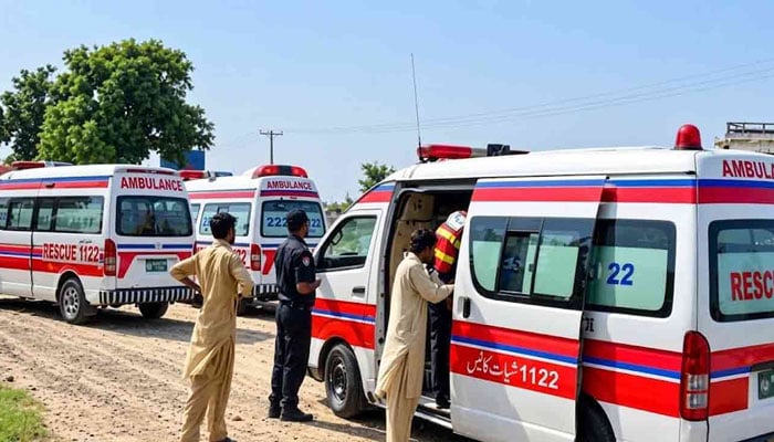 کندھ کوٹ، کوچ الٹنے سے جاں بحق افراد کی تعداد 9 ہوگئی