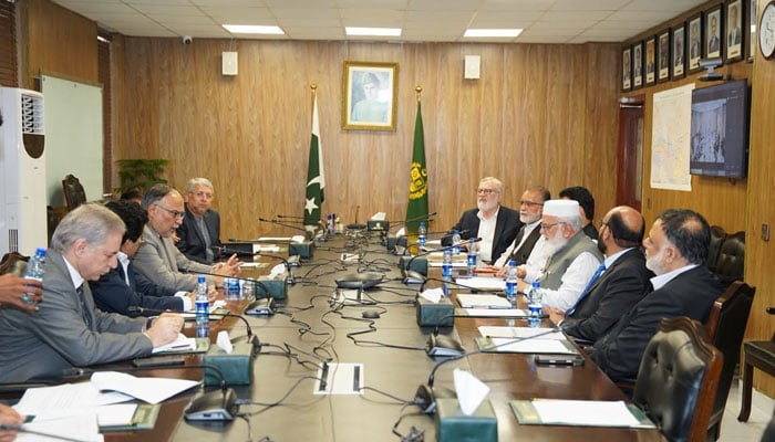جماعت اسلامی سے مذاکرات کا دوسرا راؤنڈ جمعرات کو ہوگا، احسن اقبال