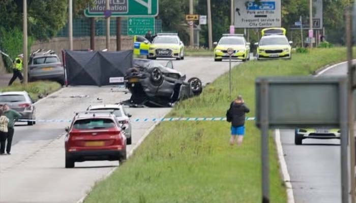 A8 near Edinburgh airport closed after multi-vehicle crash