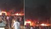 کراچی: ڈمپر کی ٹکر سے بچہ جاں بحق ہوگیا، مشتعل افراد نے ڈمپر کو آگ لگادی