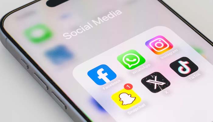 Australia targets social media algorithms with new user-choice rules