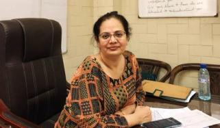 کراچی اور ٹھٹہ میں 99 قبر کشائیاں کر چکی: پولیس سرجن ڈاکٹر سمیعہ کا میر رضا قتل کے جوڈیشل کمیشن کو جواب