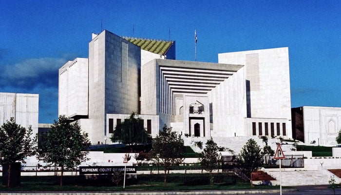 سپریم کورٹ: قتل کے ملزم کی سزا کیخلاف اپیل، وکیل کی عدم تیاری پر عدالت برہم