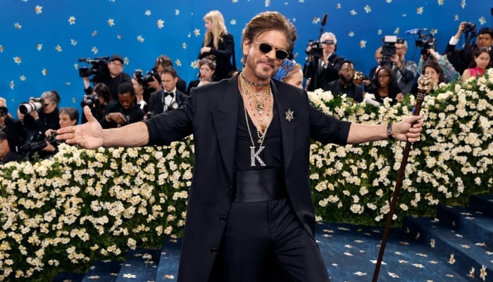 Shah Rukh Khans schoolmate reveals actors one flaw as he recalls their close bond