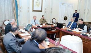تجارت کے فروغ اور کاروباری سرگرمیوں میں آسانی پیدا کرنا اولین ترجیحات ہیں، وزیراعظم