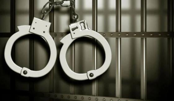 چنیوٹ: بیوی اور 3 بچوں کے قتل کے مقدمے کا مرکزی ملزم گرفتار