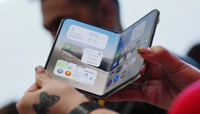 Apple iPhone Duo vs Samsung Galaxy Z Fold 8: Which one is better?