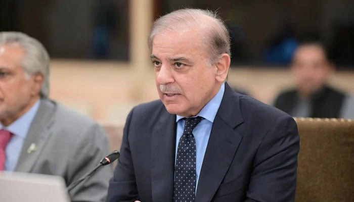 وزیرِ اعظم شہباز شریف— فائل فوٹو