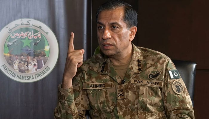 ڈی جی آئی ایس پی آر لیفٹیننٹ جنرل احمد شریف چوہدری—فائل فوٹو