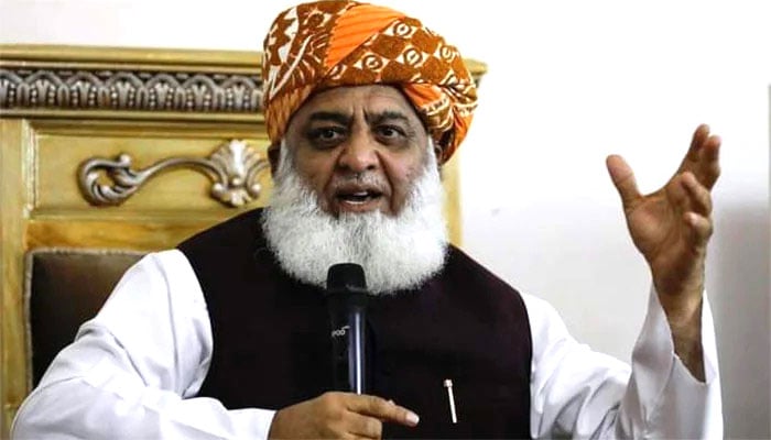 جمعیت علمائے اسلام (ف) کے سربراہ مولانا فضل الرحمٰن—فائل فوٹو
