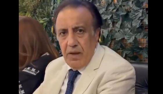 پاکستانی نژاد سینئر برطانوی صحافی شوکت ڈار دل کا دورہ پڑنے سے  انتقال کر گئے