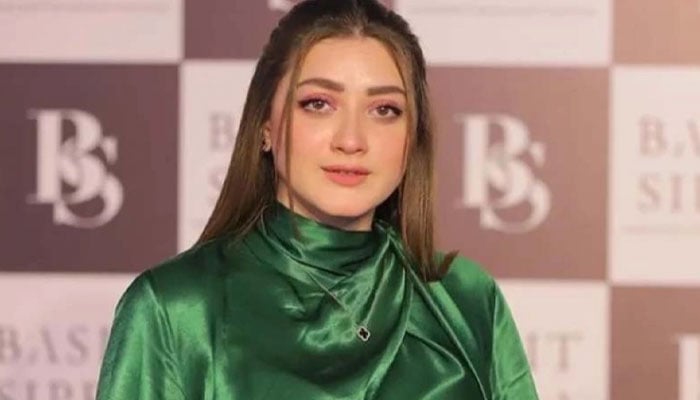 اداکارہ مومنہ اقبال—فائل فوٹو