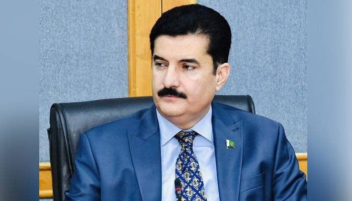 گورنر خیبر پختون خوا فیصل کریم کنڈی —فائل فوٹو