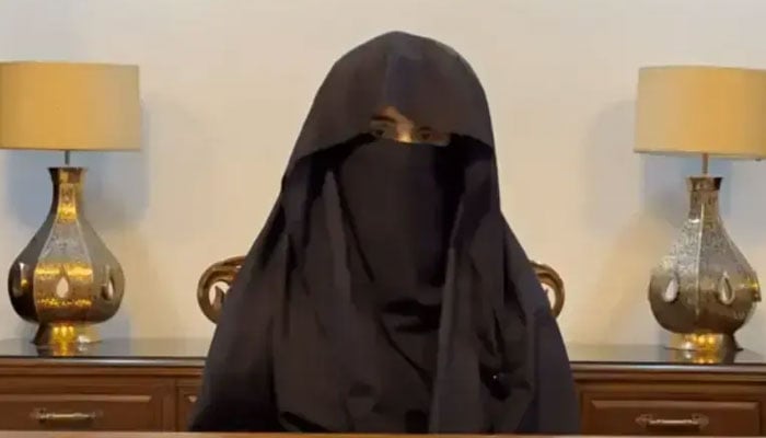 بشریٰ بی بی - فوٹو: فائل