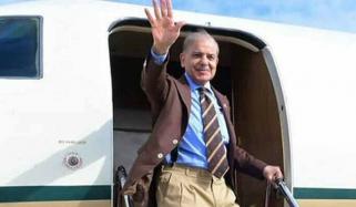 وزیرِ اعظم شہباز شریف برطانیہ کے دورے پر روانہ 