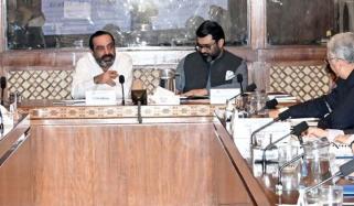 سینیٹ کی قائمہ کمیٹی کا اجلاس، پیٹرولیم مصنوعات کی قیمتوں کے تعین پر سوالات اٹھا دیے گئے