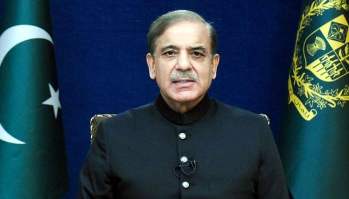 وزیراعظم کی پیٹرول اسکیم میں 20 سال پرانی موٹر سائیکلوں، رکشوں، چنگ چی کو شامل کرنے کی ہدایت