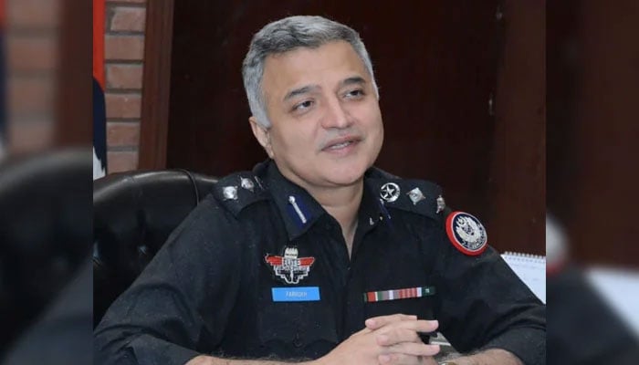 ڈی آئی جی ایسٹ کراچی فرخ لنجار(فائل فوٹو)۔