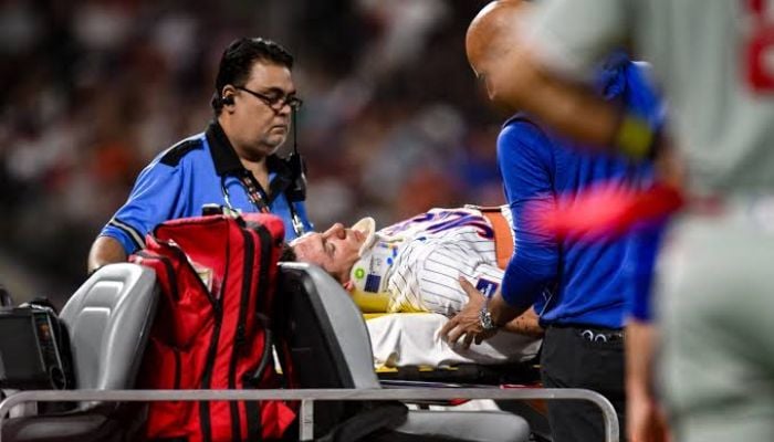 Jared Young hospitalized following scary field collision with Nolan McLean