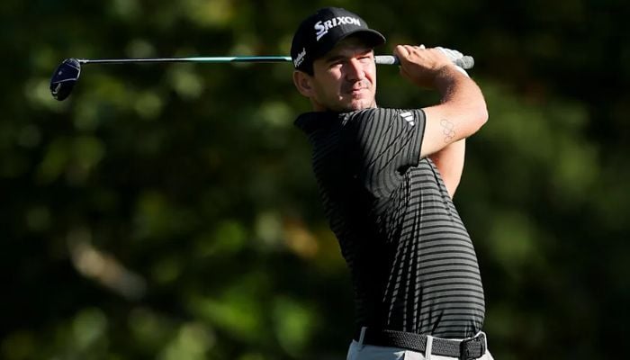 Veteran caddie walks off the course mid-round during PGA tournament