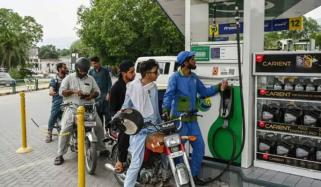 کمپنیوں کا پیٹرول و ڈیزل پر فی لیٹر 1 روپے 22 پیسے منافع کا مطالبہ