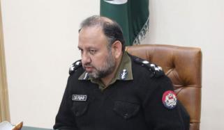 حملہ آور نے بارود سے بھری گاڑی پرانی پولیس لائنز کے گیٹ سے ٹکرائی، آئی جی ذوالفقار حمید