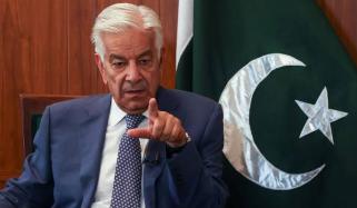 افغانوں کے حامی طلبہ کسی افغان درسگاہ میں تعلیم حاصل کرنے کی کوشش کریں: خواجہ آصف