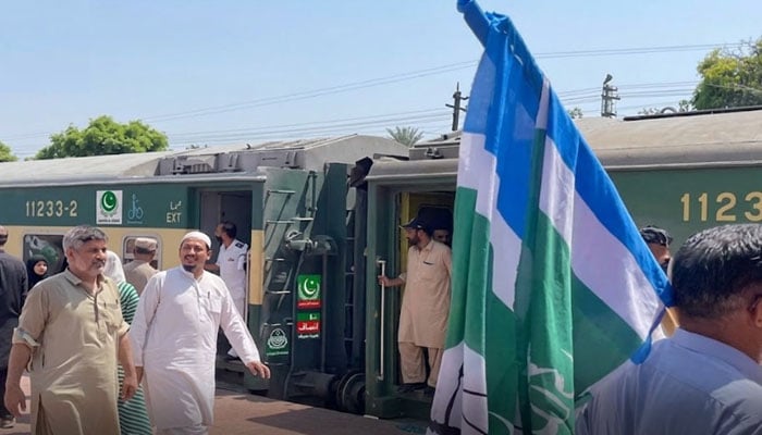 جماعت اسلامی کا ٹرین مارچ روہڑی پہنچ گیا