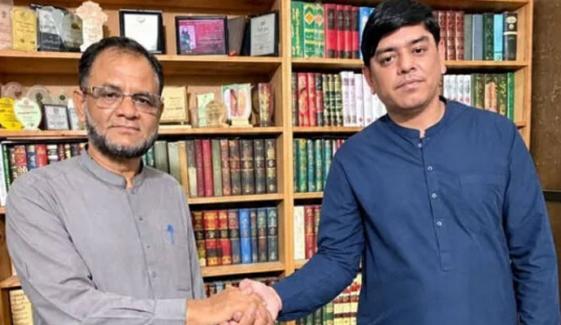 تشدد کیس: پروفیسر عارف ساقی اور ملزم کونین شاہ کے درمیان صلح ہو گئی