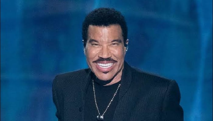 Lionel Richie rushed back to hospital for heart surgery just days after discharge