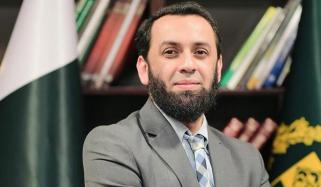 پی ٹی آئی والے جھوٹی ویڈیوز سوشل میڈیا پر پھیلانے میں ماہر ہیں، عطا تارڑ