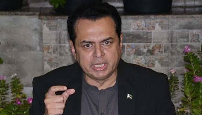 انڈر 19 کا ایک بچہ خیبر پختونخوا کا وزیراعلیٰ ہے، طلال چوہدری