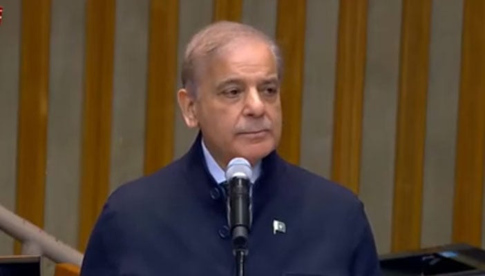 ترقی پذیر دنیا میں قرضوں کی ادائیگی مالی گنجائش کو محدود کر رہی ہے، وزیراعظم شہباز شریف